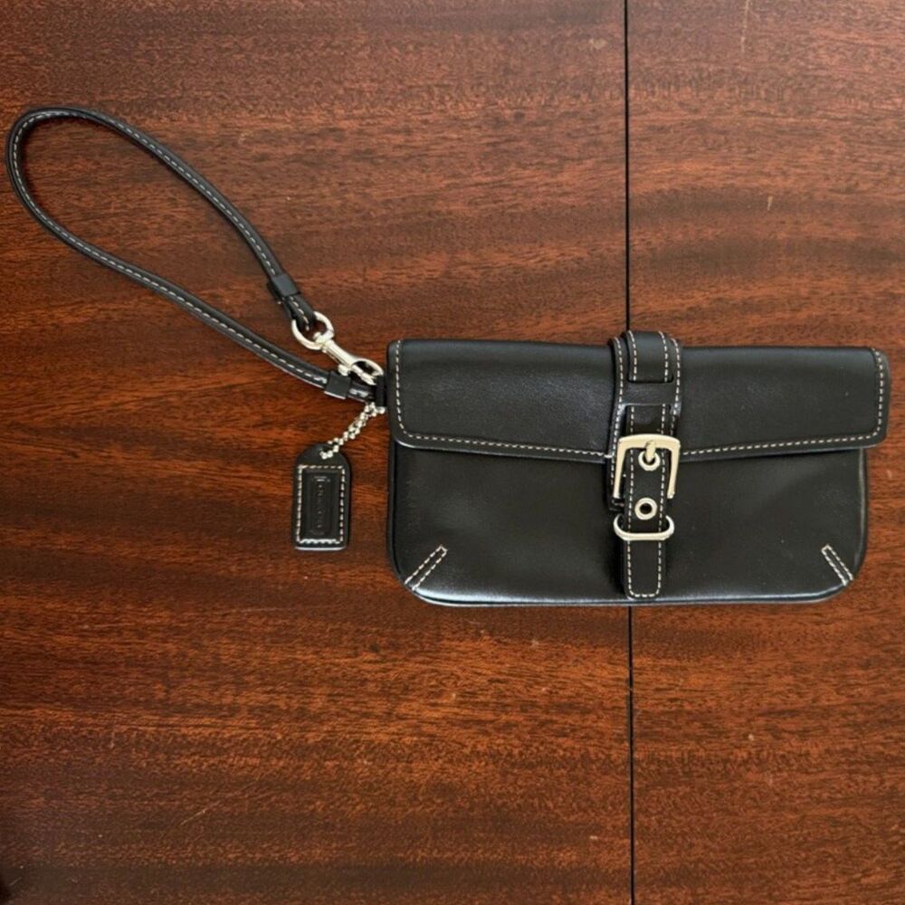 Coach Vintage Leather Wristlet